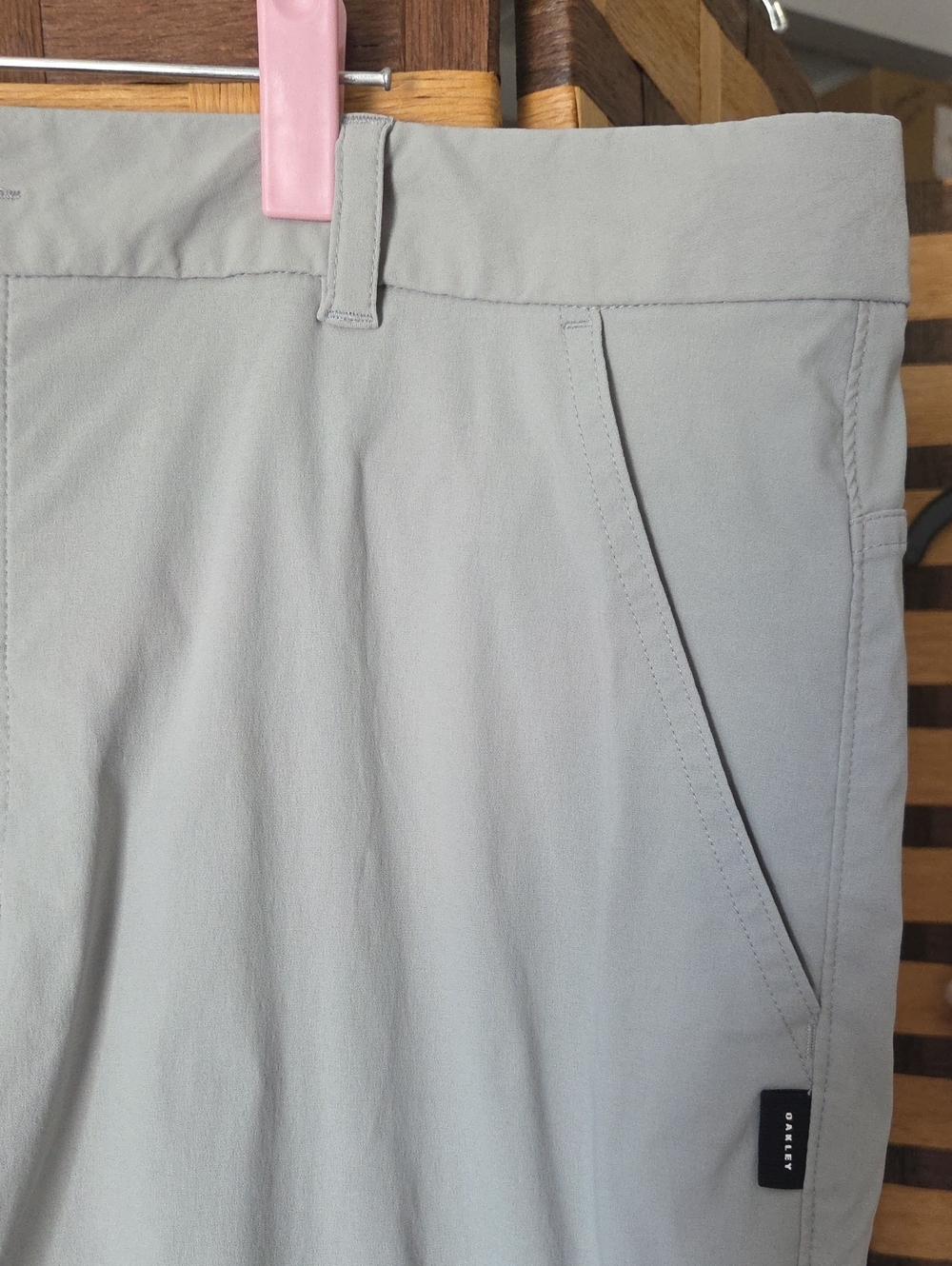 Oakley 38 Light Gray Men's Hybrid Shorts - Picture 4 of 8